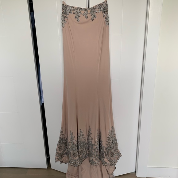 Blush pink formal dress - Picture 5 of 6